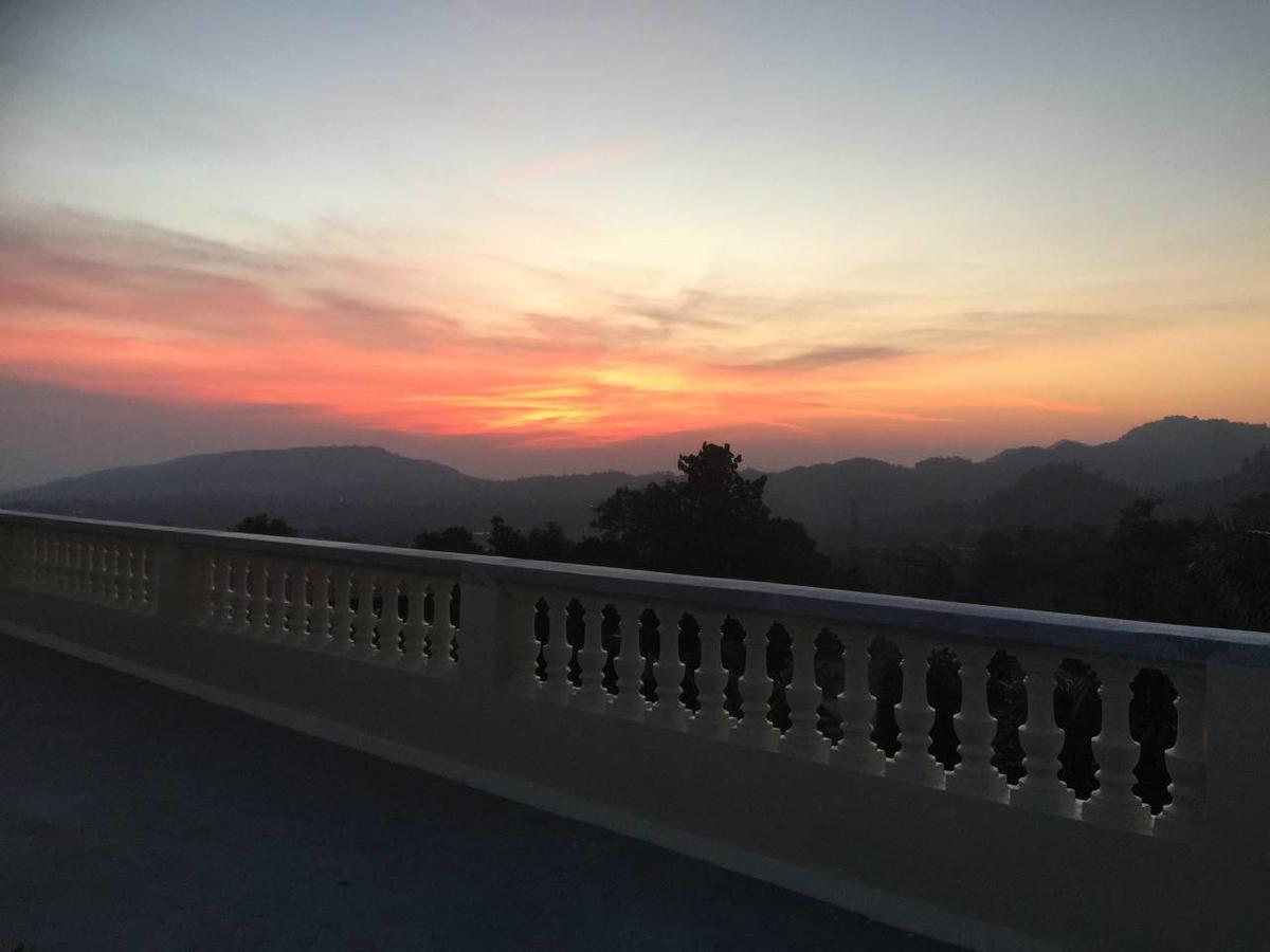 Himalayan Villa Ντεχραντούν Εξωτερικό φωτογραφία